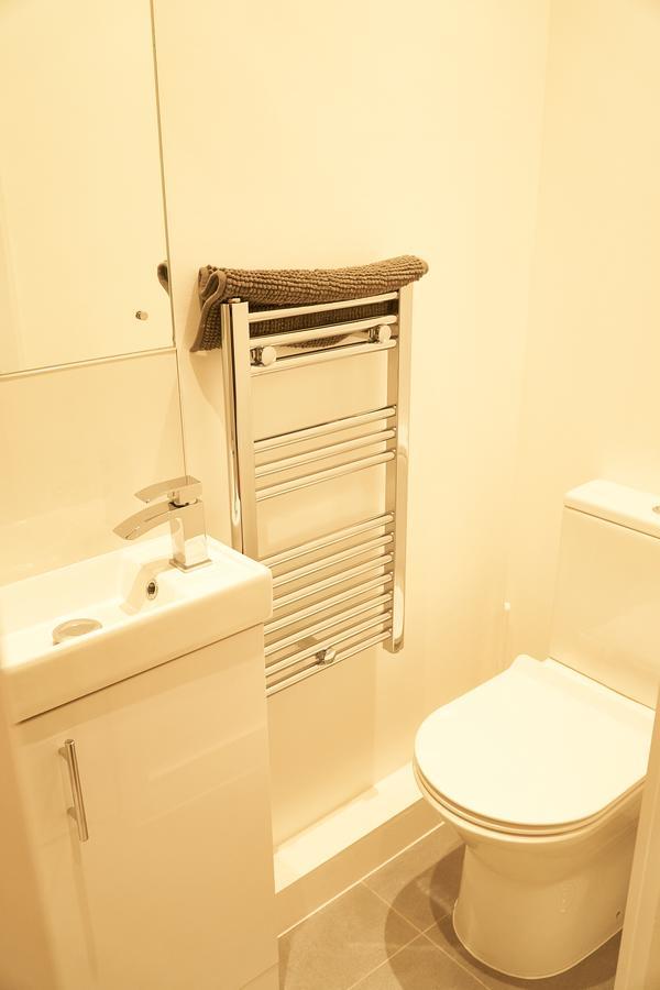 Unity House Serviced Apartments Luton  Eksteriør billede